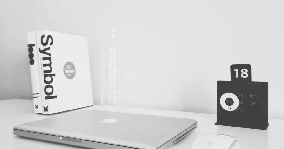 Phân tích bài toán chi phí: Thiết kế website AI BrandGens so với phương pháp truyền thống