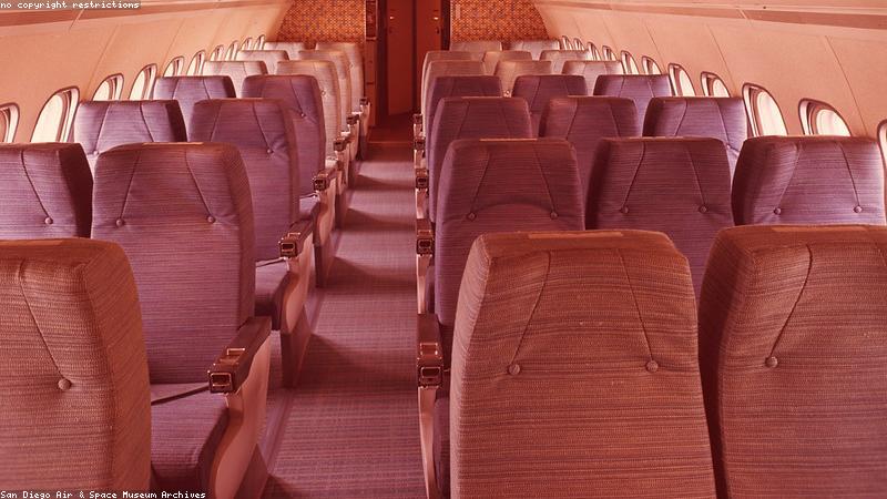 Không gian nội thất hạng Thương gia SkyHigh Airlines