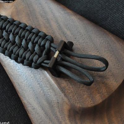 Vòng tay sinh tồn