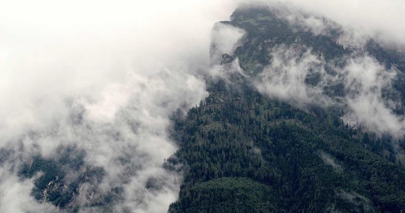 Sinh viên công nghệ học tập về lượng tử