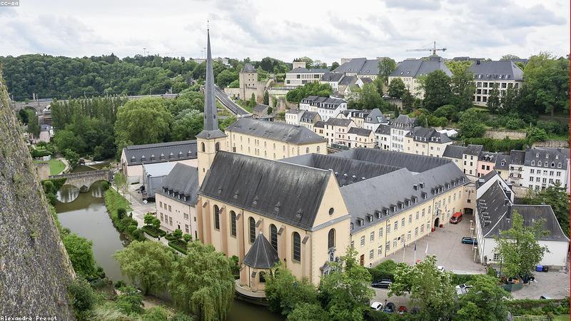 Thị trường bất động sản Việt Nam