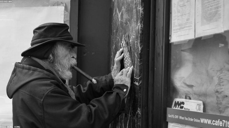 Thưởng thức xì gà chuyên nghiệp