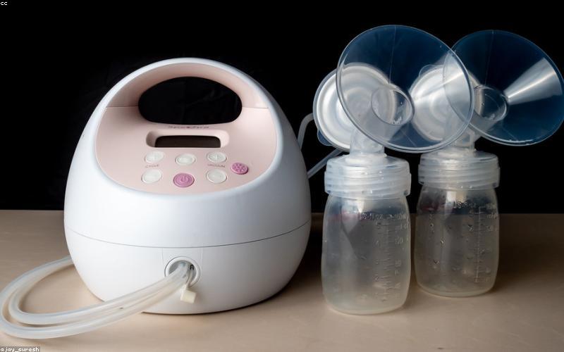 Máy hút sữa hiện đại dành cho mẹ bỉm sữa