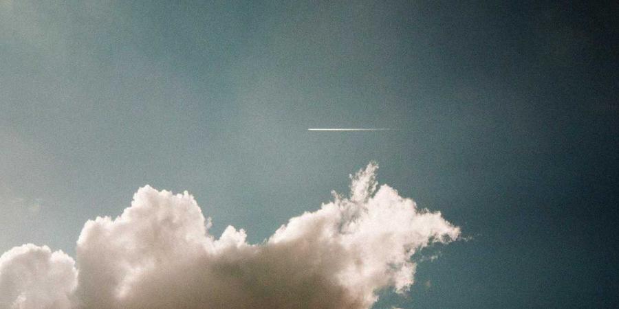 Prompting Minimalist AI