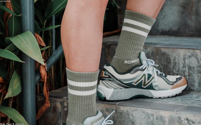 Xu hướng giày sneaker retro cổ điển 2024