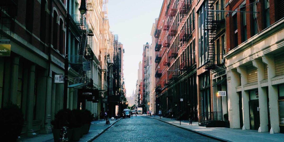 Minimalist Tulip arrangement