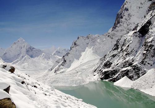 Kéo trong tay nghệ nhân