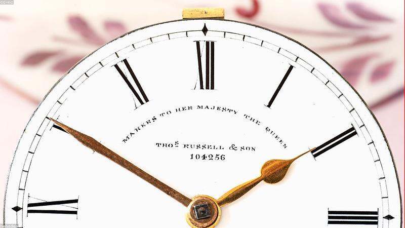 Màu sắc mặt số đồng hồ 2024