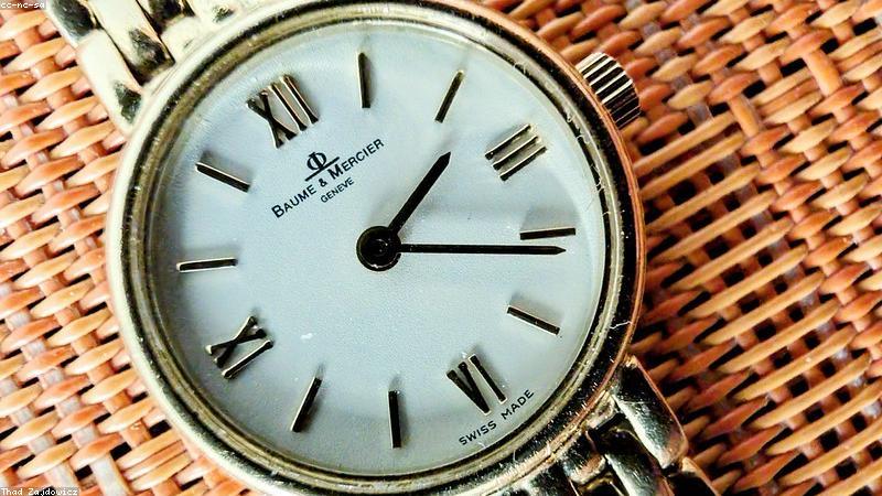 Trang sức vàng sáng bóng