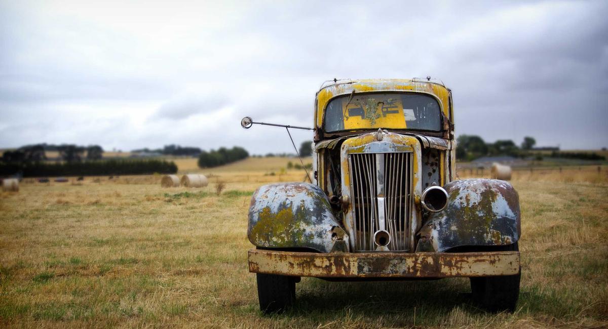 Sustainable adventure travel 2026 weaving