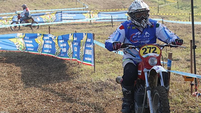 Nhẫn vàng phong cách cổ điển