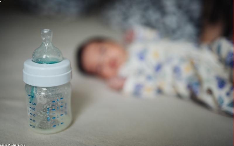 Bình sữa cho trẻ sơ sinh an toàn