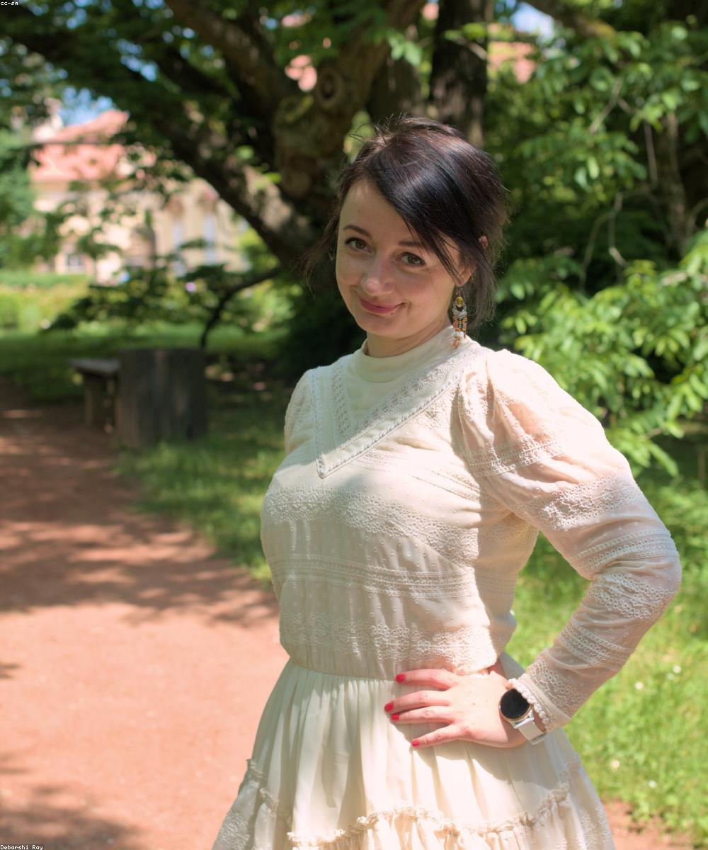 Váy cưới tối giản lụa Mikado