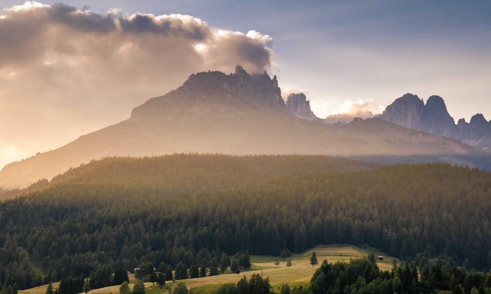 Lamborghini Revuelto 2026 under luxury lighting