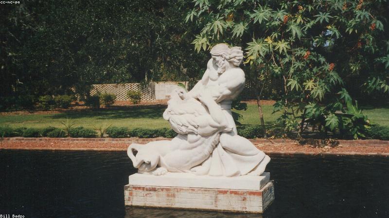 Mẹ và con ngồi trò chuyện