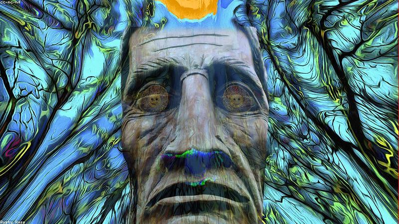 Bé cười rạng rỡ