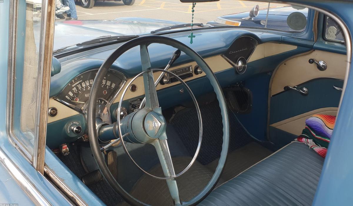 Velvet Lounge Interior High-end