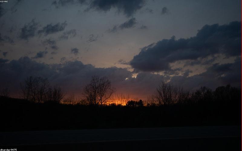 Căn nhà gỗ về đêm