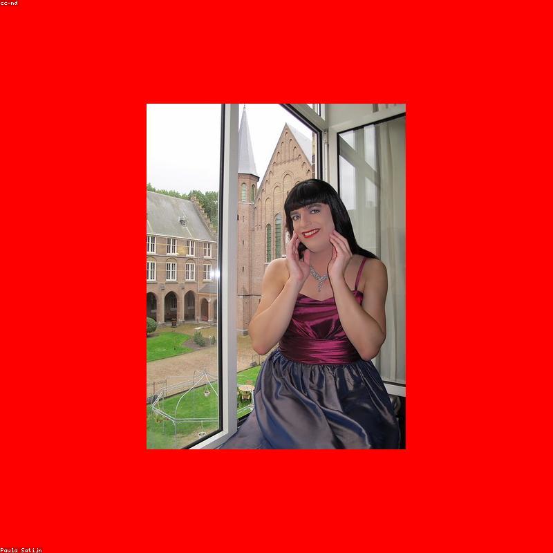 Dây Chuyền Mặt Trăng Khuyết Đính Đá