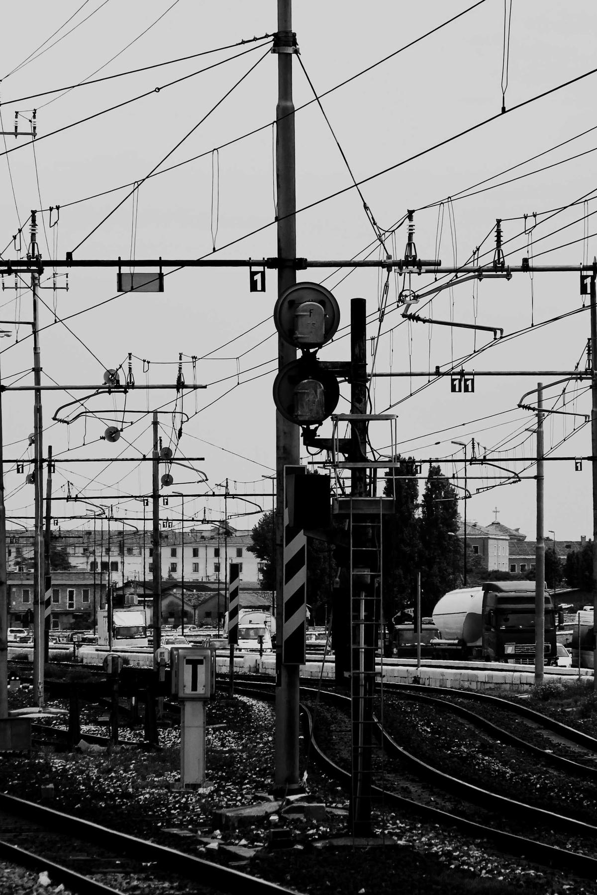 Michael tại công trình Earthship