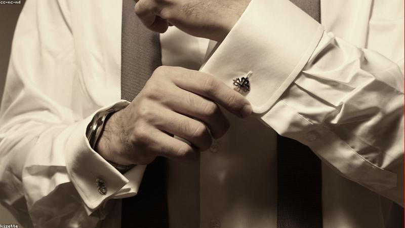 Đồng hồ phong cách tối giản sang trọng