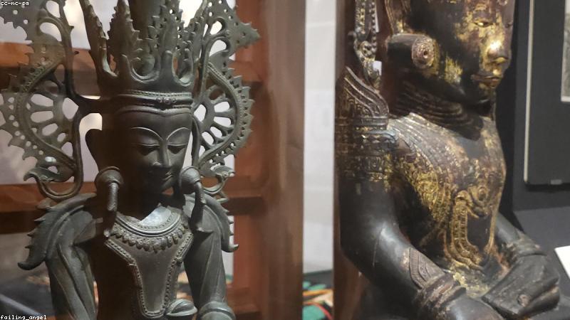 Dây chuyền vàng Golden Jewelry