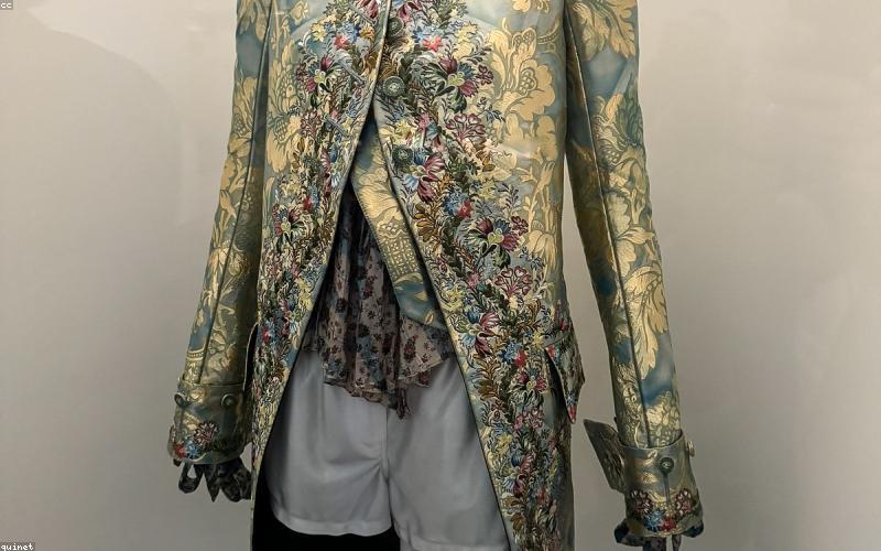 Trang phục chụp ảnh cho bé