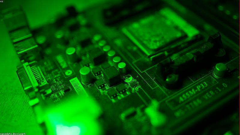 Lắp đặt SSD NVMe trên bo mạch chủ