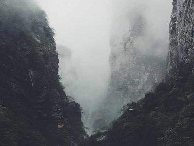 Chi tiết đính đá Halo