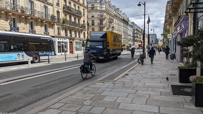 Người đạp xe chuyên nghiệp