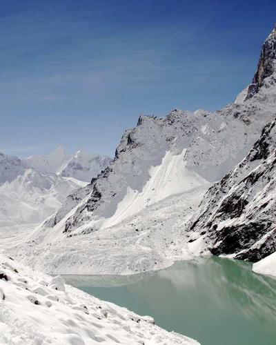 Không gian Ma sói 2026