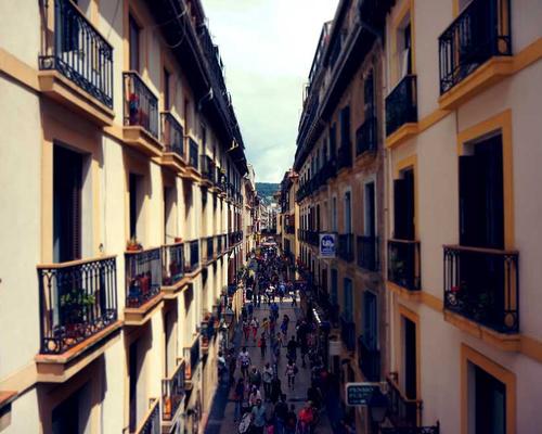 Pha chế gin hiện đại 2026