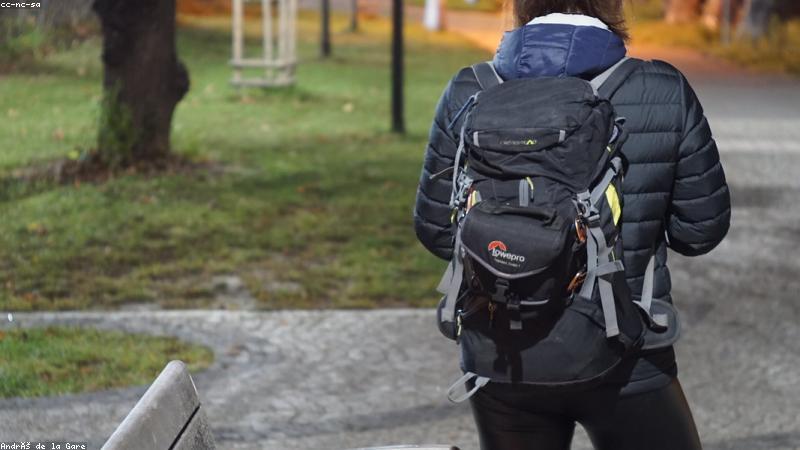 Ba lô laptop công thái học bảo vệ cột sống