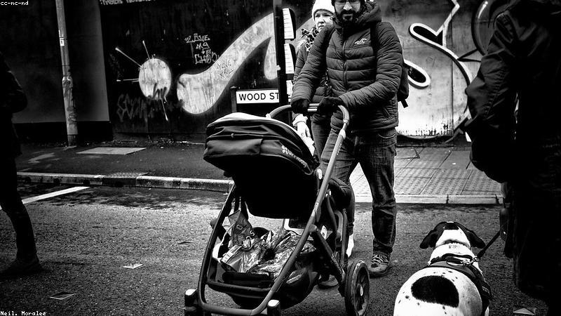 Bé thoải mái trong xe đẩy