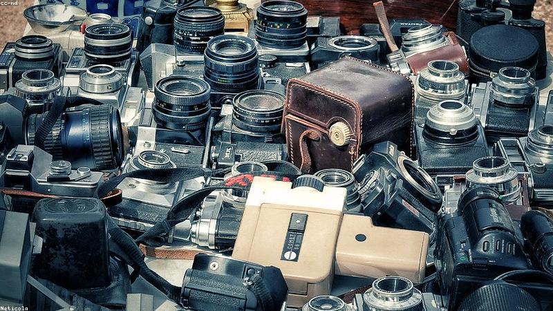 Bác sĩ thăm khám bệnh nhân hậu COVID