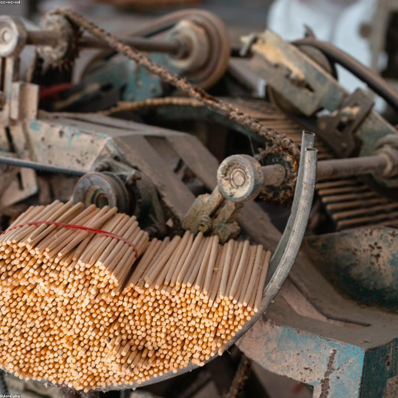 Bộ 10 đôi đũa gỗ Mun sừng khảm trai