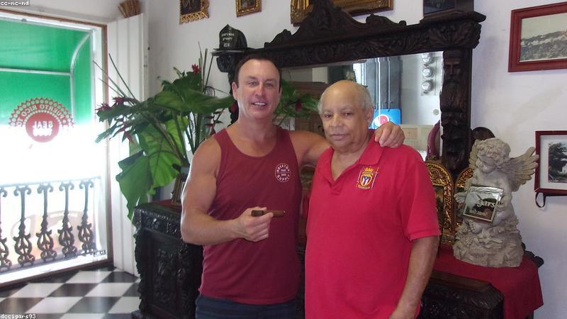 Không gian thưởng thức xì gà tại CigarLounge VN