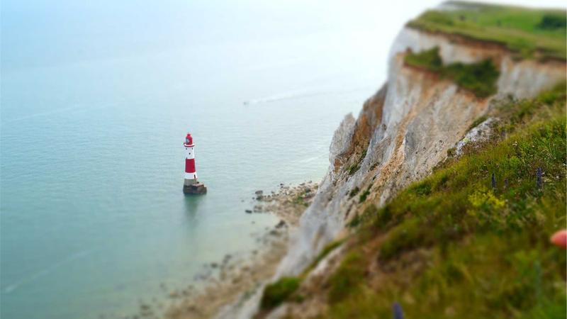 Bé sơ sinh nằm ngủ thoải mái