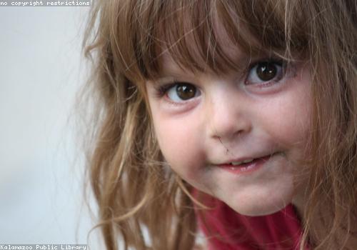 Trẻ khám phá thiên nhiên