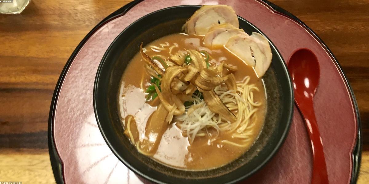 Ẩm thực đường phố Sài Gòn qua lăng kính cao cấp