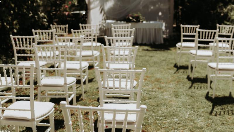 Quá trình thi công trang trí tiệc dễ dàng với bộ kit