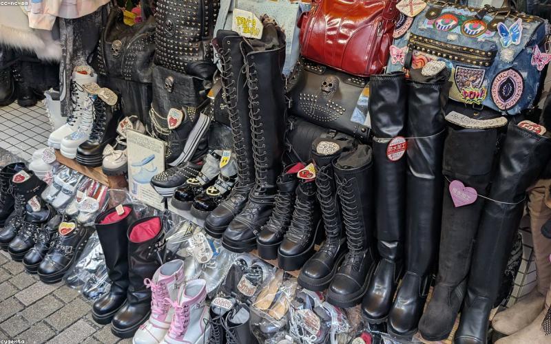 Mèo mặc áo len dệt phong cách vintage