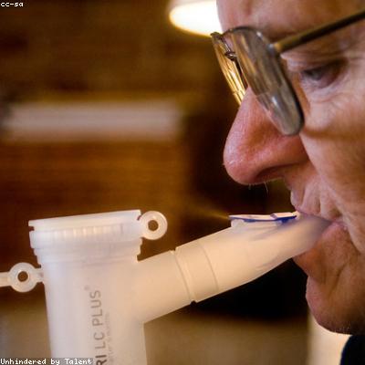 Máy xông mũi họng