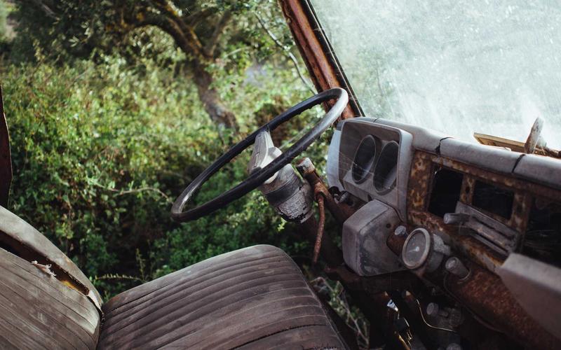 Bếp gỗ rustic hiện đại 2026