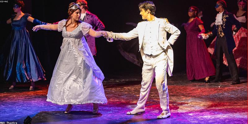 Diễn viên đang biểu cảm tiếng nói