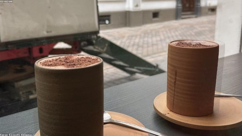 Bánh ngọt tại quán