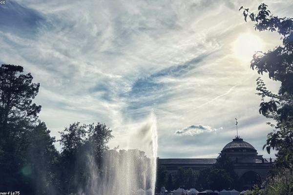 Giọt serum tinh khiết