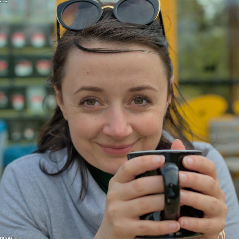 Air Jordan 1 Mid 'Light Smoke Grey'