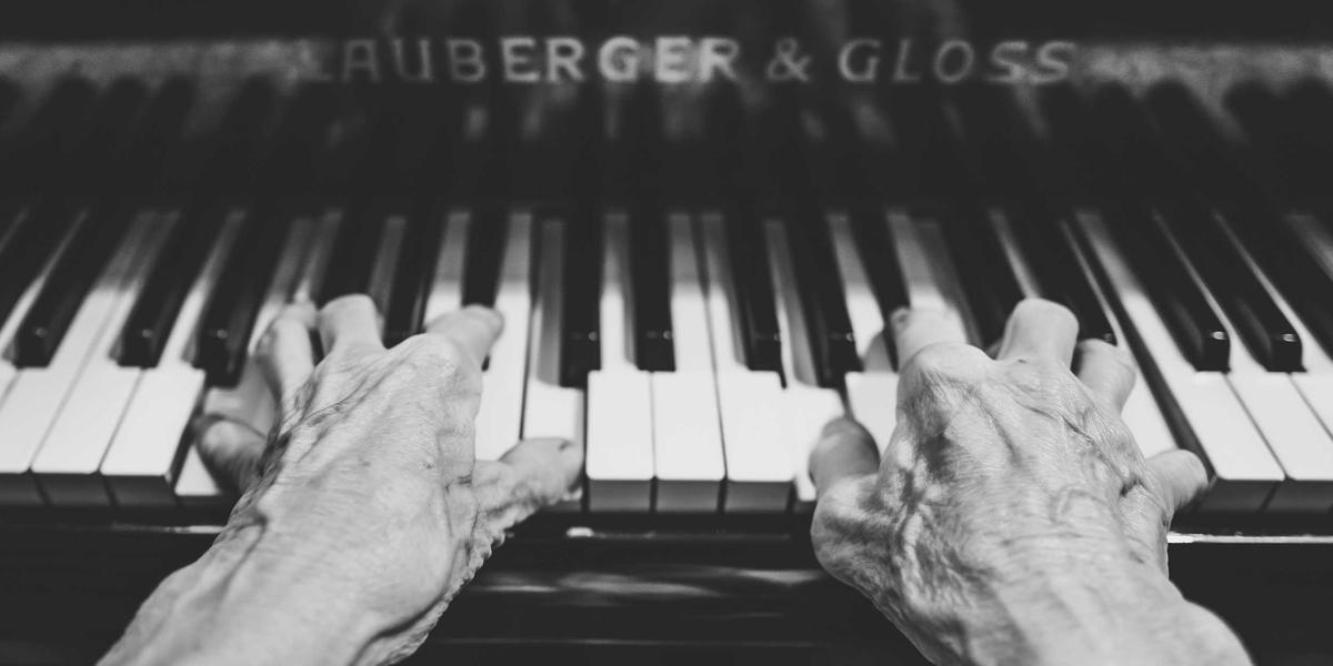 Virtual Influencer Crisis Control Room 2026