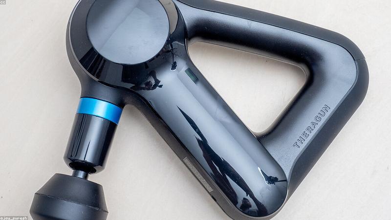 Súng massage công nghệ cao phục hồi cơ bắp